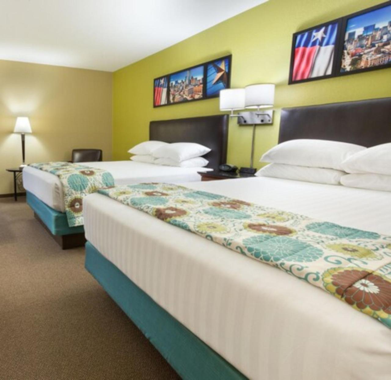 Heritage Inn & Suites The Woodlands, Trademark By Wyndham Exterior foto